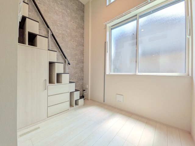 Photo 1 of unit P012425 — 1R